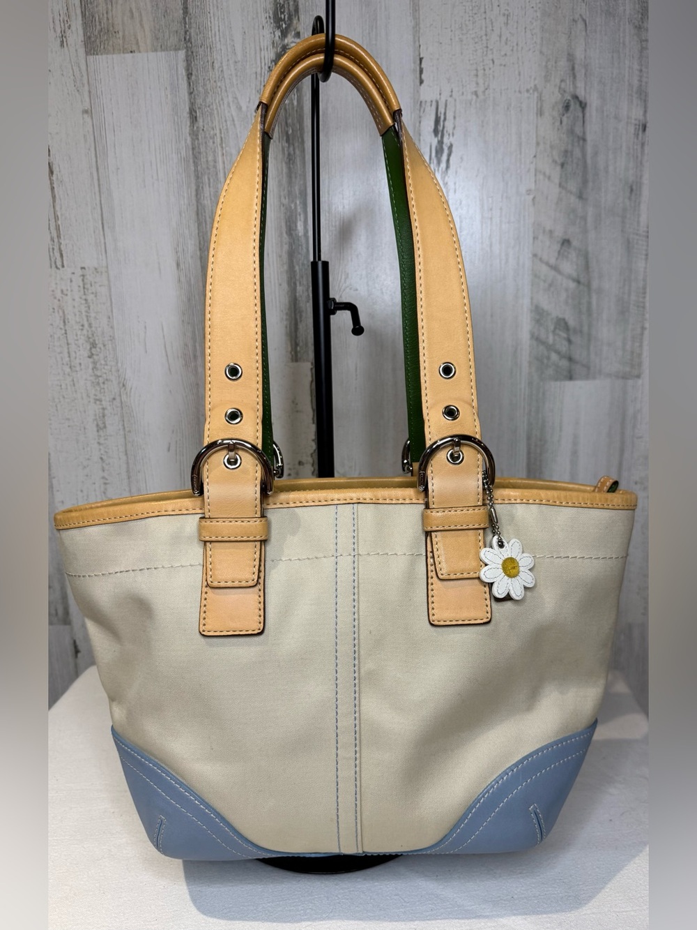 Coach Hampton Vintage Daisy Tote Canvas Blue Leather Vachetta Trim 03’ 4428